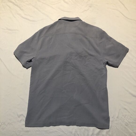 Tommy Bahama Men's Medium Short Sleeve Solid Shirt in Sail Fish - Picture 2 of 9